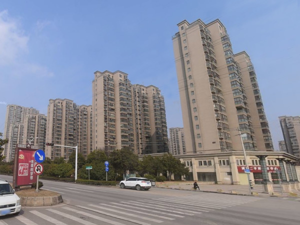 徐州城置國際花園小區(qū)陽臺護欄、空調護欄案例