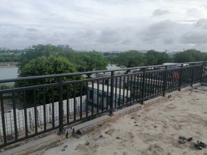 推薦2款陽臺護欄，定制價格不到60元一米！