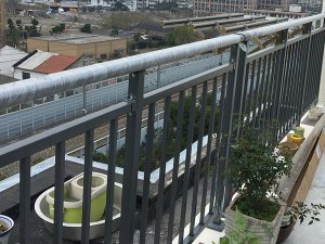 鋅鋼陽(yáng)臺(tái)護(hù)欄為什么值得選? 鋅鋼陽(yáng)臺(tái)護(hù)欄為什么值得選?