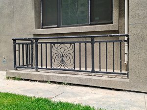 空調(diào)護欄材質