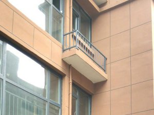 空調(diào)護(hù)欄有必要安裝嗎? 空調(diào)護(hù)欄有必要安裝嗎?