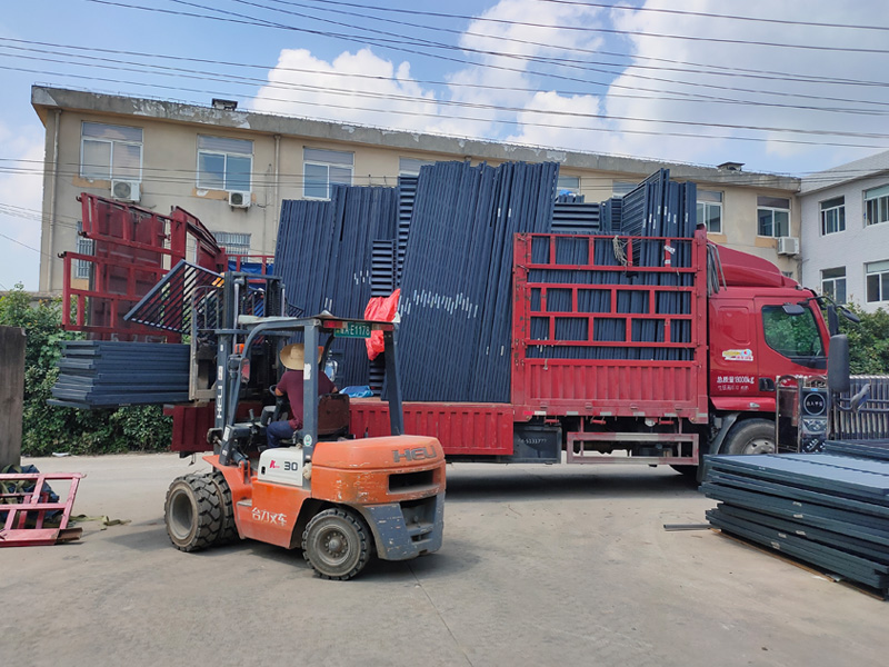 金用護欄2021年7月22日鋅鋼百葉窗發(fā)貨! 金用護欄2021年7月22日鋅鋼百葉窗發(fā)貨!