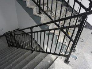 樓梯護欄用什么材質比較好？