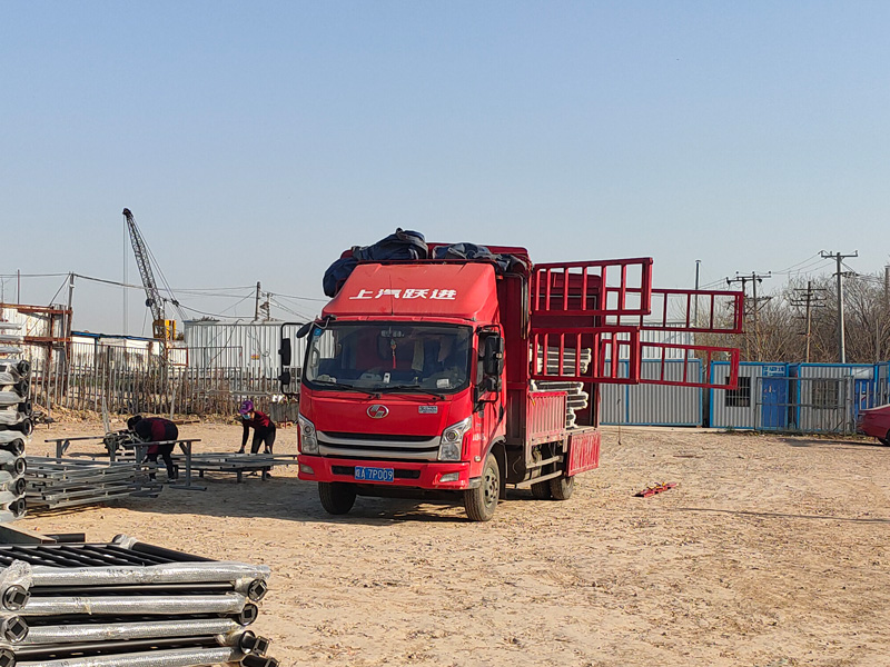 金用護欄2023年3月15日鋅鋼百葉窗裝車發貨! 金用護欄2023年3月15日鋅鋼百葉窗裝車發貨!