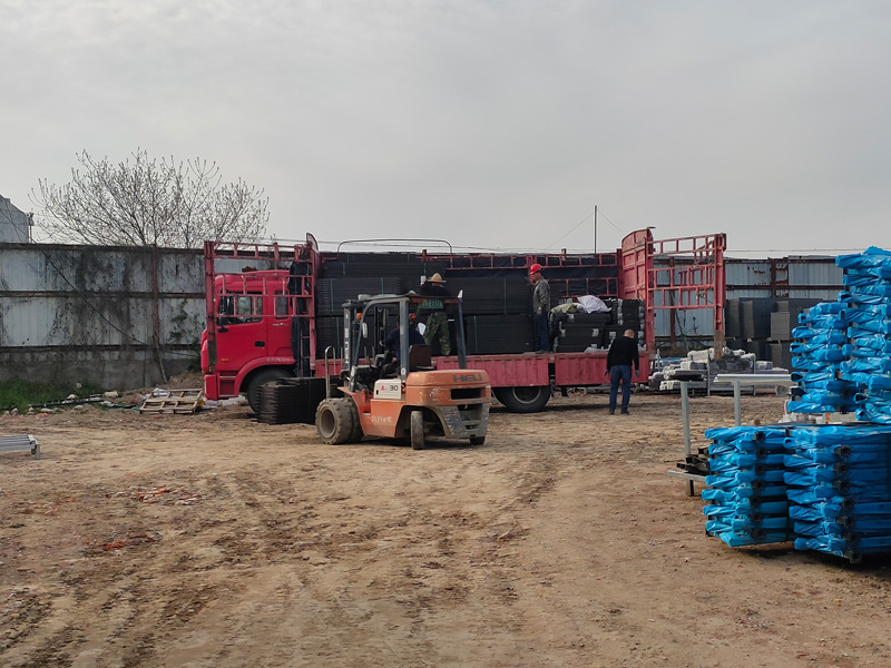 金用護欄2023年3月28日鋅鋼飄窗欄桿裝車發(fā)貨！