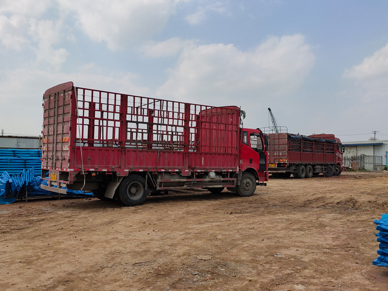 金用護欄2023年4月8日鋅鋼陽臺護欄裝車發貨! 金用護欄2023年4月8日鋅鋼陽臺護欄裝車發貨!