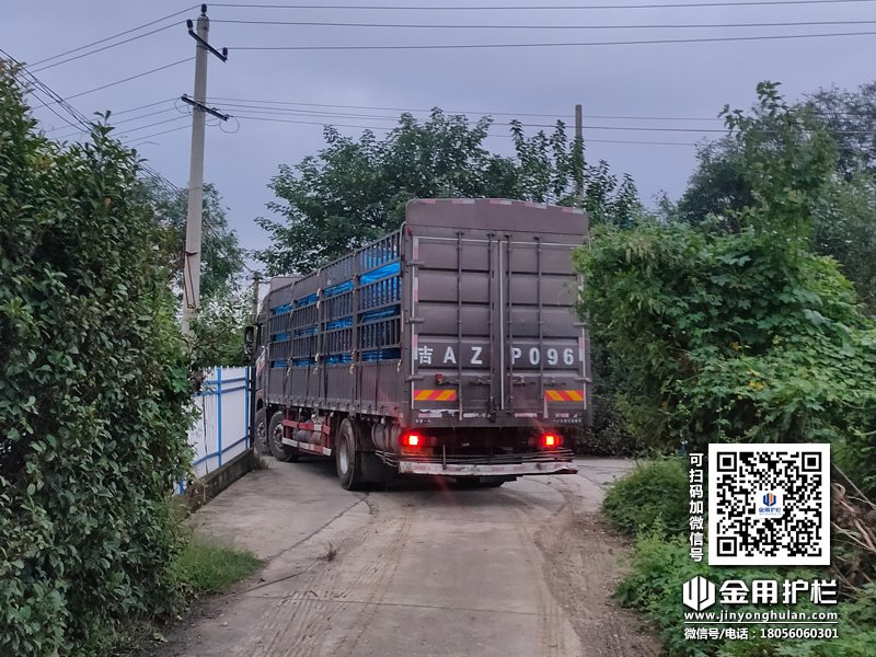 2023年9月15日鋅鋼陽臺護欄裝車發貨！