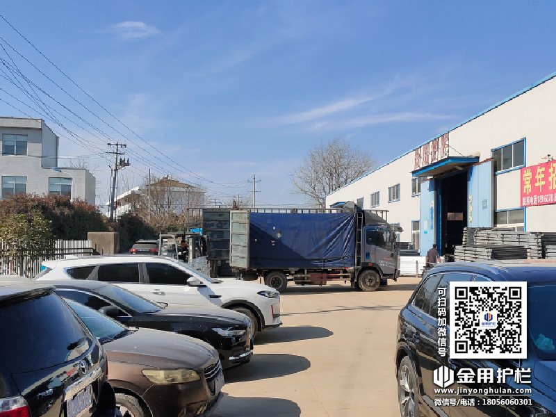 2024年1月17日鋅鋼圍墻護欄裝車發貨！