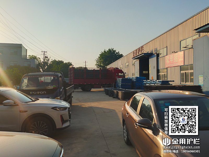 2024年4月28日鋅鋼百葉窗裝車發貨！