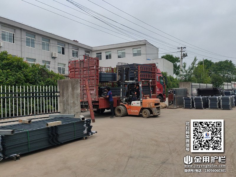 2024年6月7日鋅鋼圍墻護欄裝車發貨！
