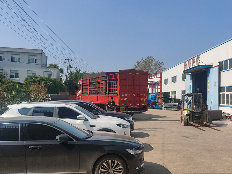 2024年10月24日鋅鋼圍墻護(hù)欄裝車(chē)發(fā)貨！