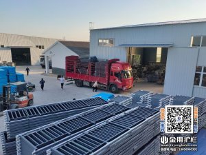 2025年7月23日鋁合金陽臺護欄裝車發貨！