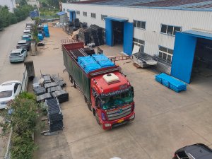 2025年9月3日鋅鋼陽臺(tái)護(hù)欄裝車發(fā)貨！